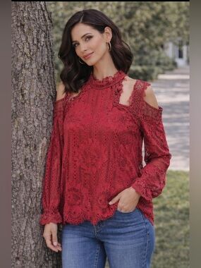 Big Hit burgundy embroidered lace cold shoulder lined top